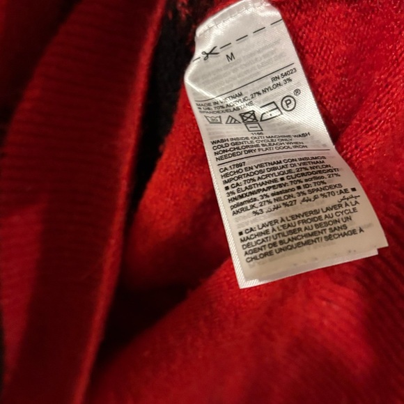 Old navy red black checkers sweater M - Picture 4 of 4